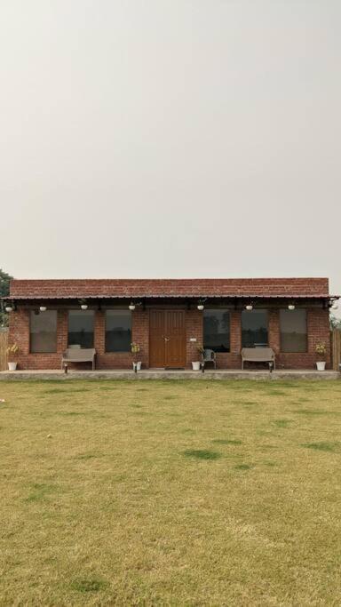 Villa M&M Farm Rohtak Exterior foto